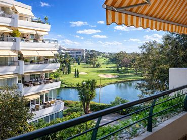 Apartament amb piscina en venda a San Pedro de Alcántara