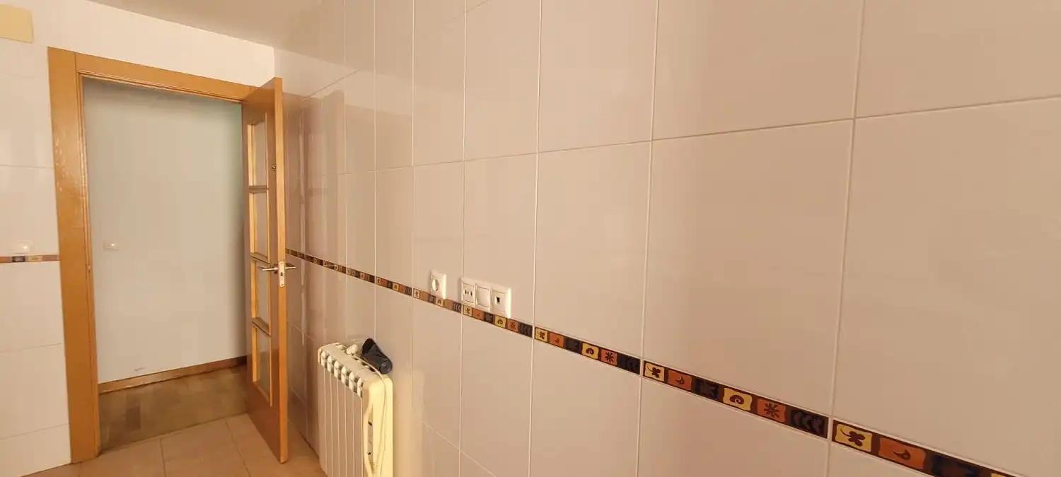 Baño de Piso en venta en Balazote con Calefacción, Parquet y Trastero