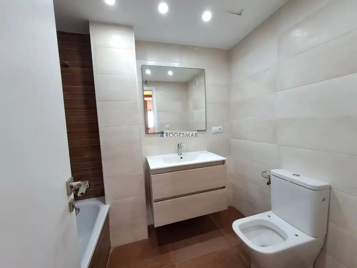 Badezimmer von Wohnungen zum Verkauf in Benicasim / Benicàssim mit Gemeinschaftspool