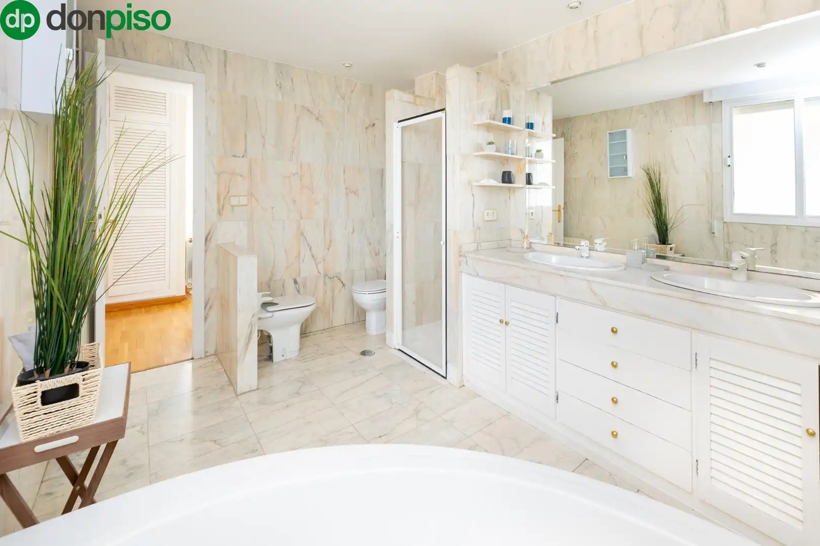 Baño de Casa o chalet en venta en Granada con Aire acondicionado, Calefacción y Jardín privado