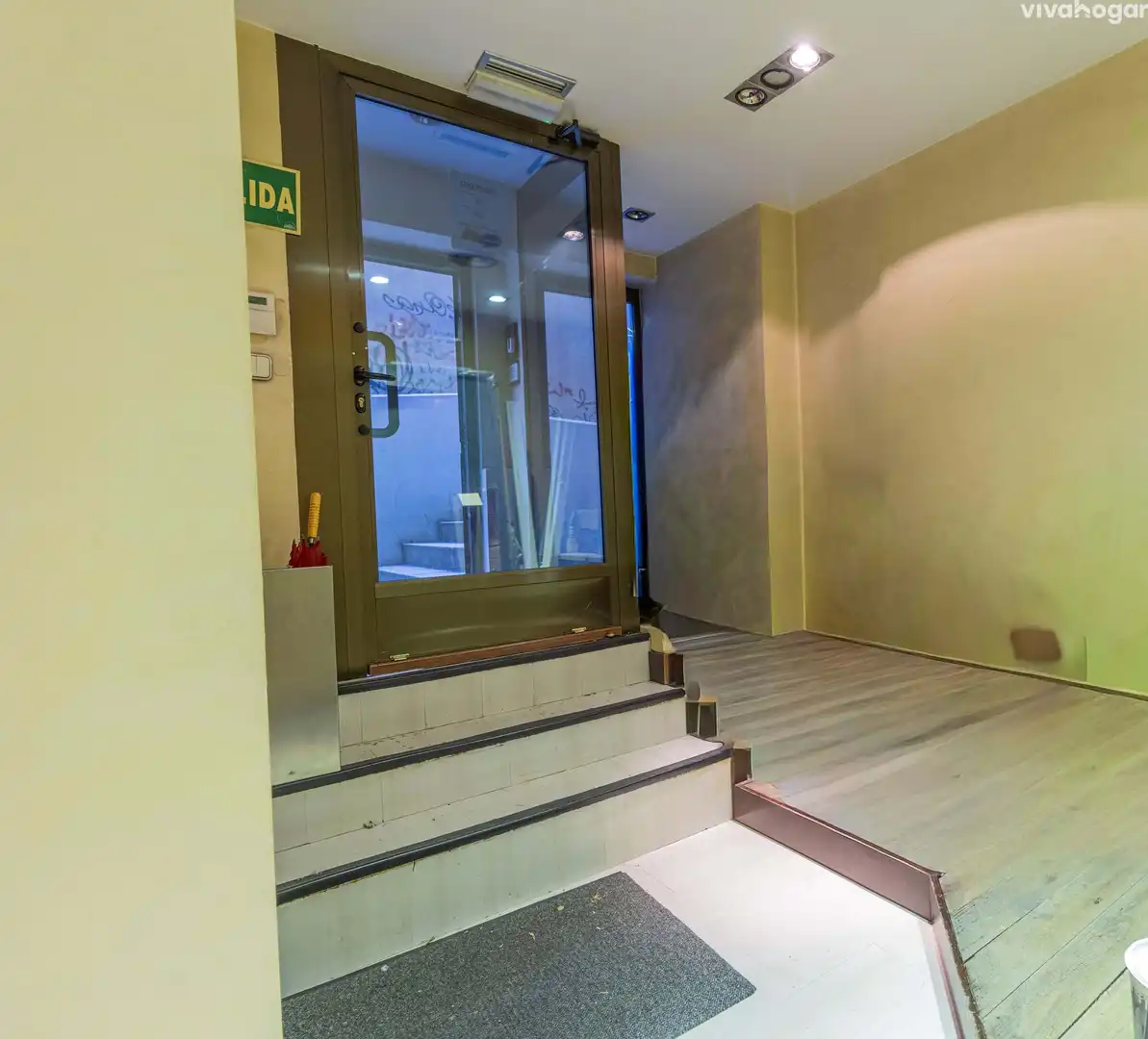Business premises for sale in Rafael Alberti, imagen 8