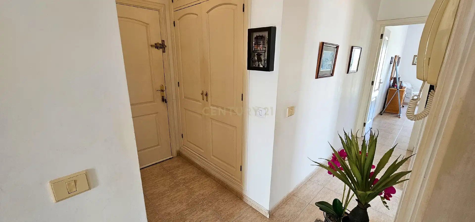 Apartments for sale in Arona