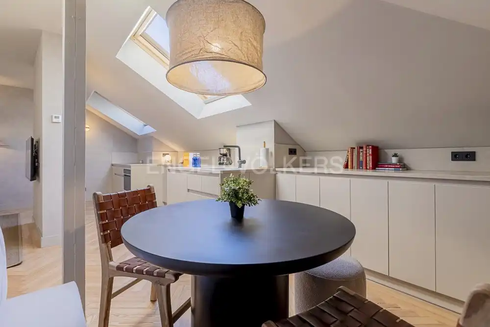 Dining room of Flat for rent in Madrid  with Air Conditioner, Heating and Furnished