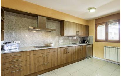 Kitchen of Flat for sale in Vic  with Air Conditioner, Heating and Parquet flooring