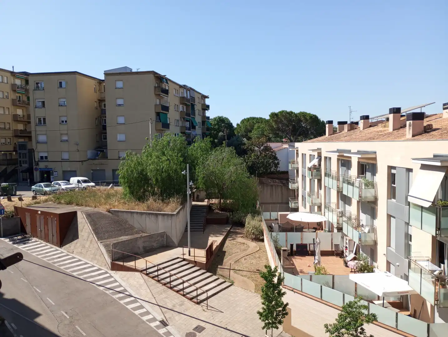 Vista exterior de Pis en venda en Girona amb Aire condicionat, Calefacció i Forn