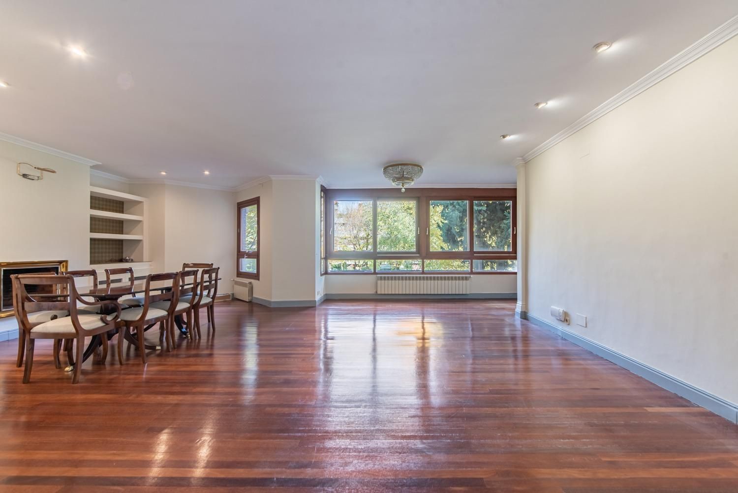 Menjador de Pis de lloguer en La Moraleja amb Aire condicionat, Calefacció i Parquet