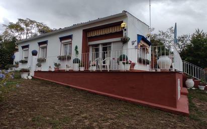 Vista exterior de Casa o xalet en venda en Mérida amb Aire condicionat, Calefacció i Terrassa