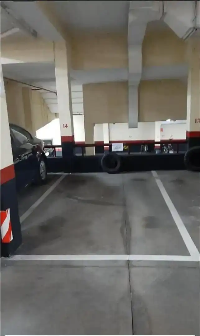 Parking of Garage for rent in Centro