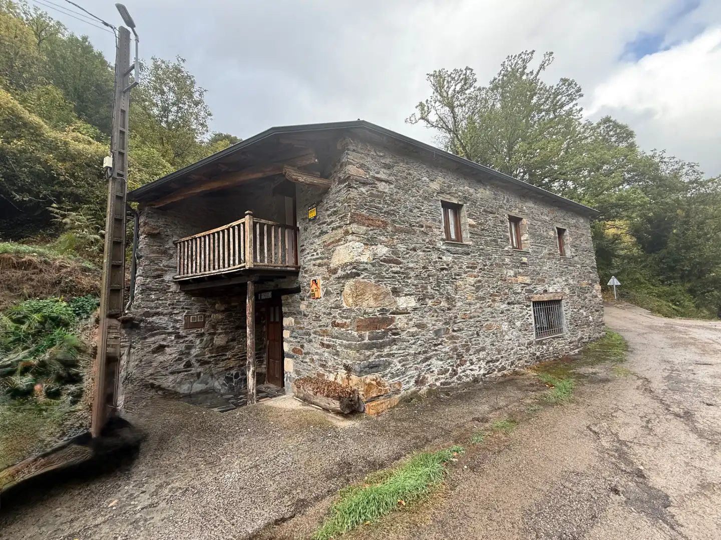 Vista exterior de Finca rústica en venta en Barjas con Calefacción, Amueblado y Balcón