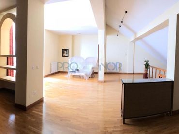 Duplex avec ascenseur à vendre à Republica Argentina