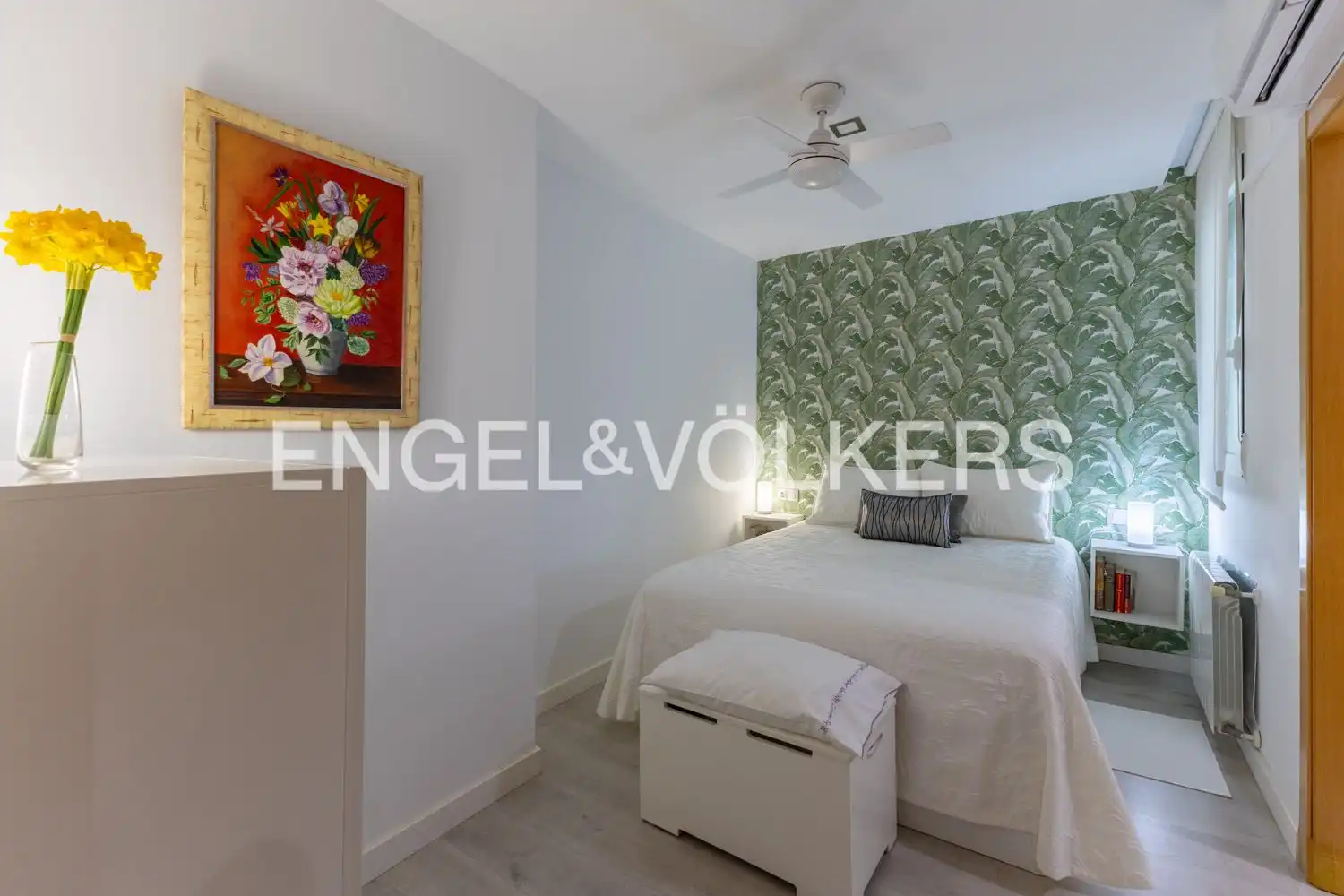 Bedroom of Flat for sale in Valencia  with Air Conditioner and Heating