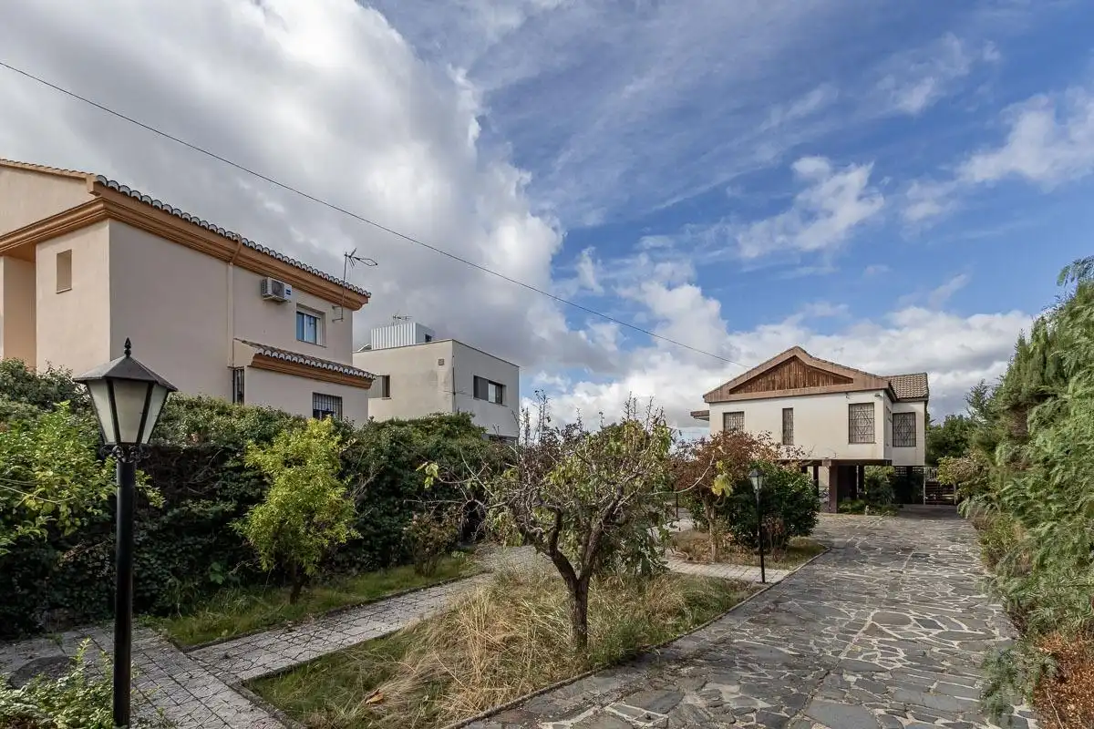 Casa con terrazza in vendita a Avenida HUETOR VEGA, imagen 32