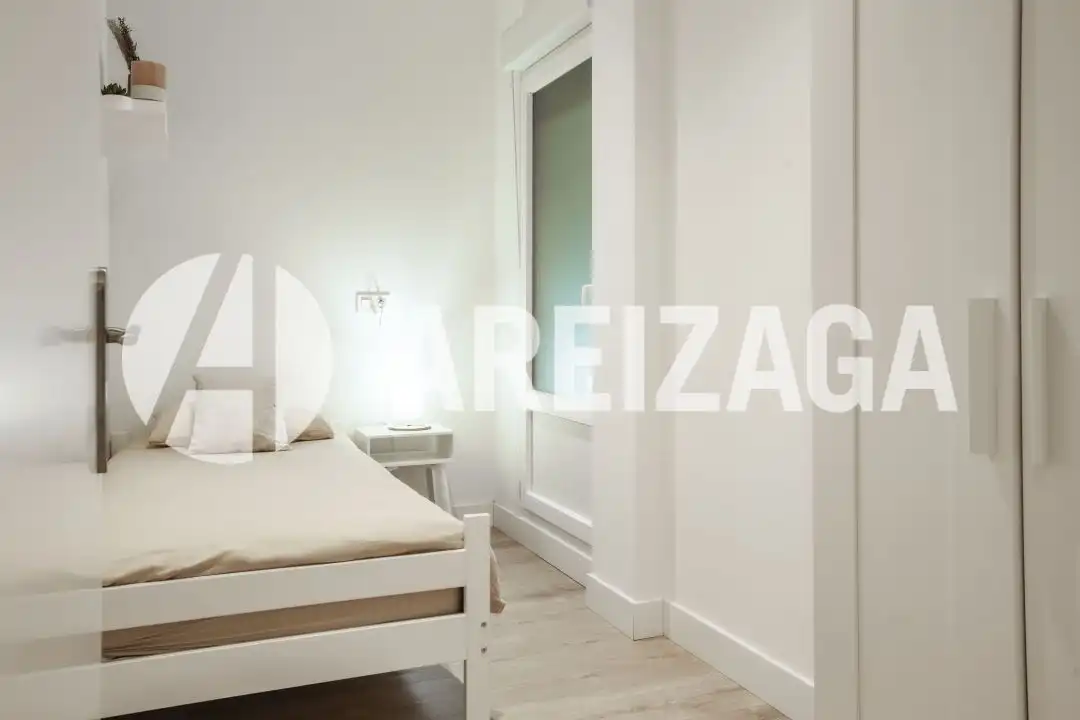 Schlafzimmer von Wohnung zum Verkauf in Donostia - San Sebastián  mit Heizung und Balkon