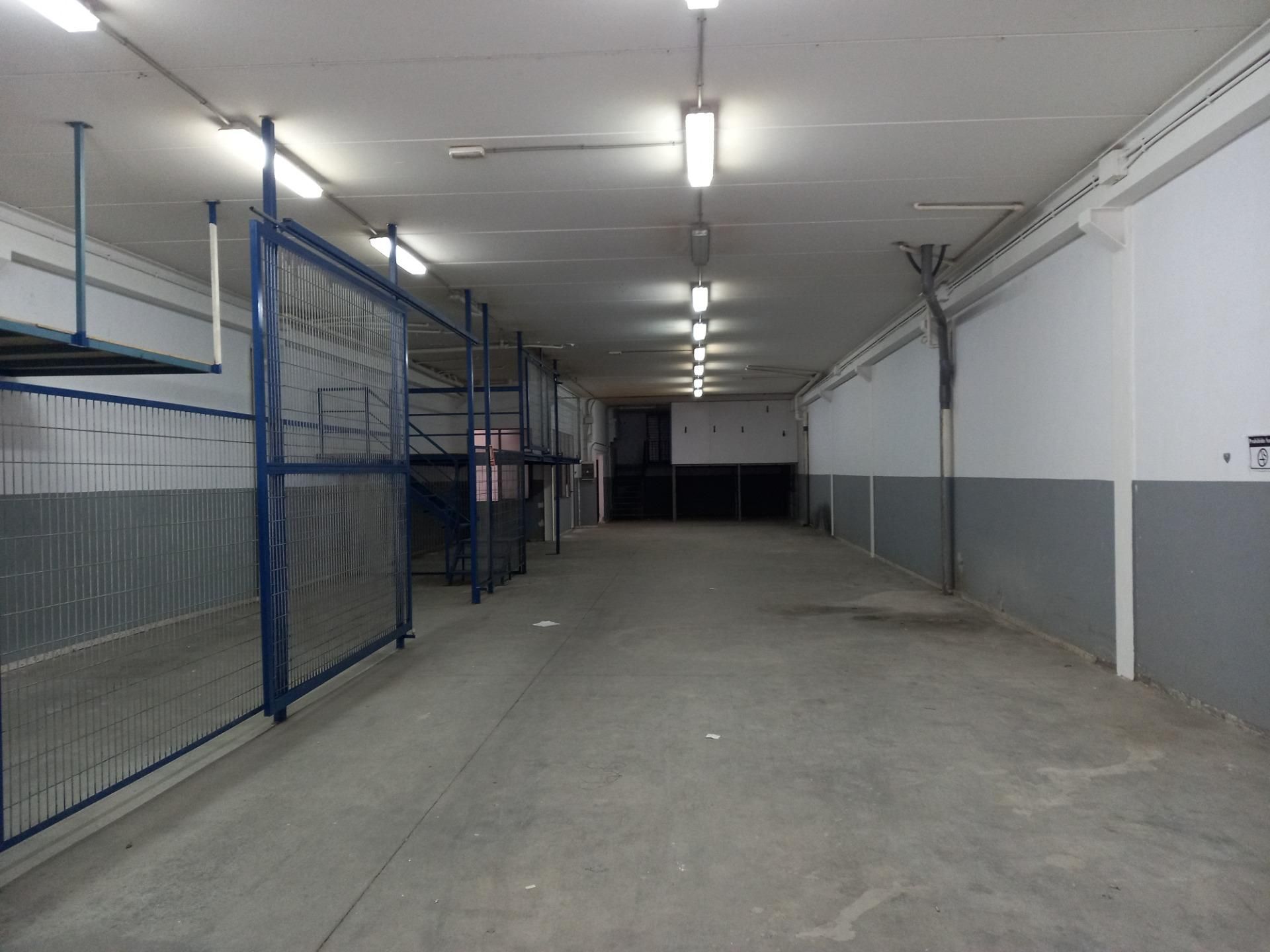 Nau industrial de lloguer en Elche de la Sierra