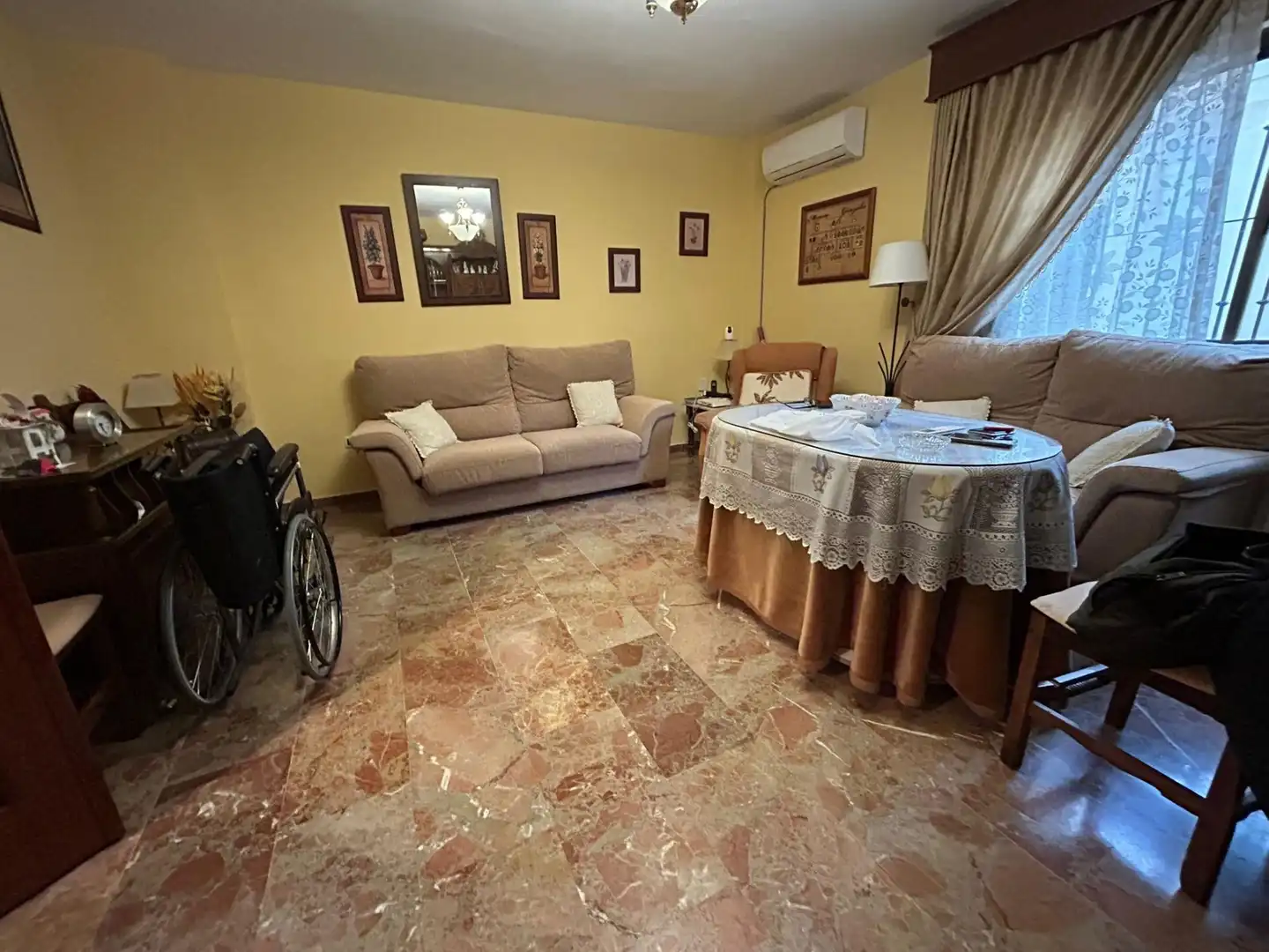 Living room of Flat for sale in Antequera  with Air Conditioner and Furnished