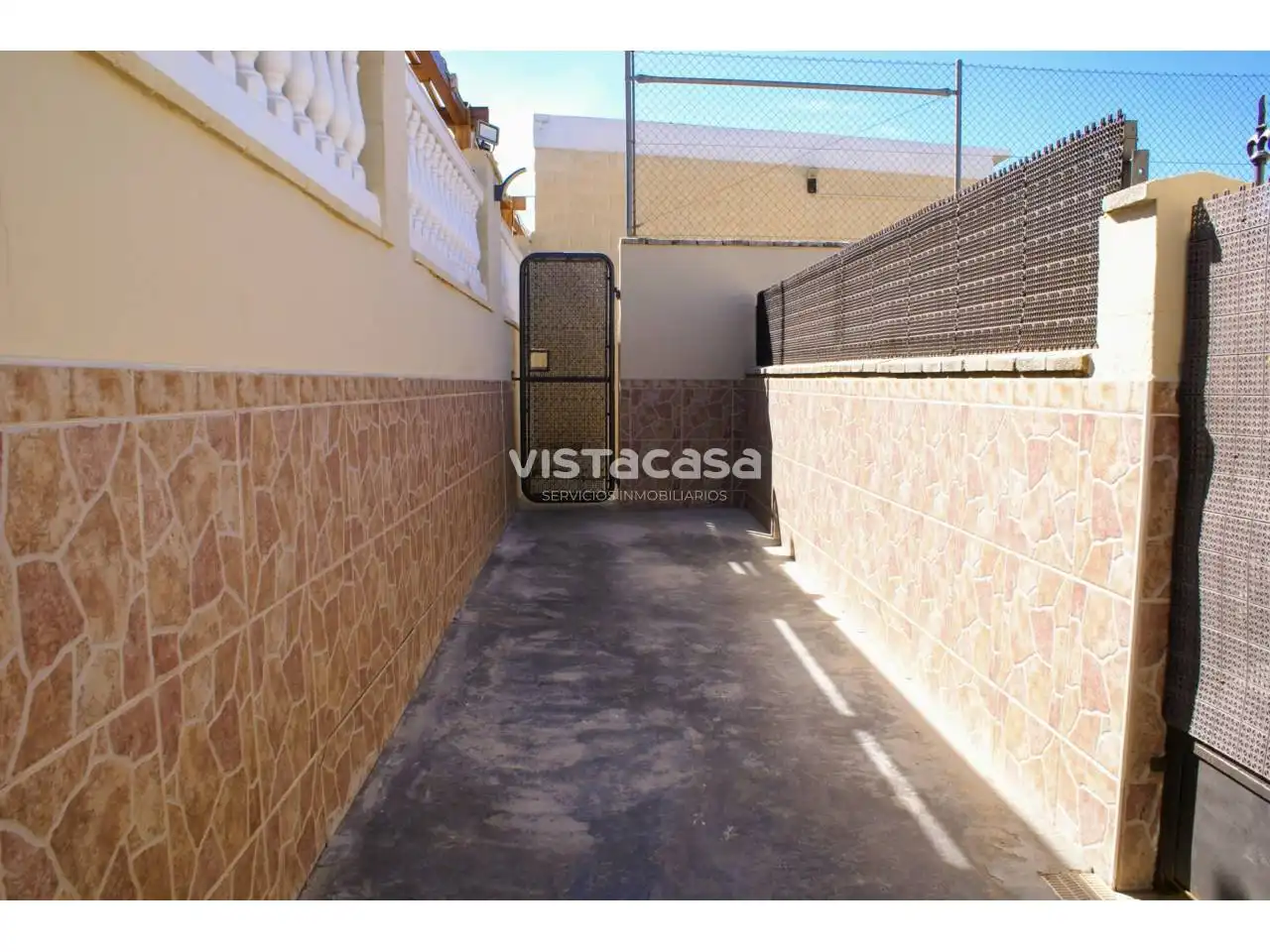 Vista exterior de Casa o chalet en venta en Carmona con Aire acondicionado, Calefacción y Jardín privado