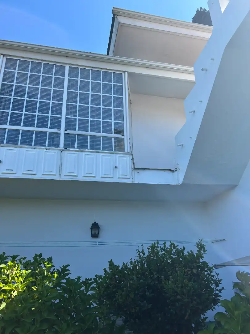 Vista exterior de Casa o chalet en venta en Vigo  con Calefacción, Jardín privado y Parquet