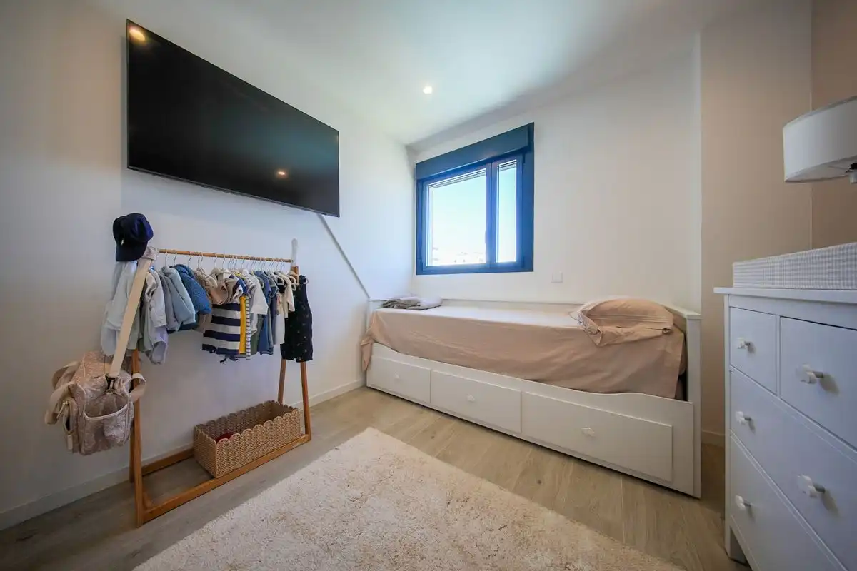 Habitación de Ático en venta en Alcalá de Henares con Aire acondicionado, Calefacción y Jardín privado