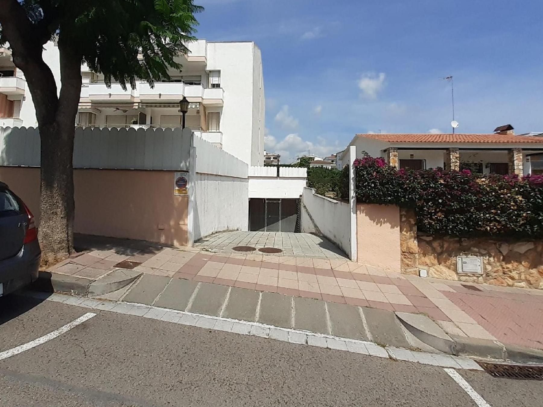 Vista exterior de Garaje en venta en Roda de Berà