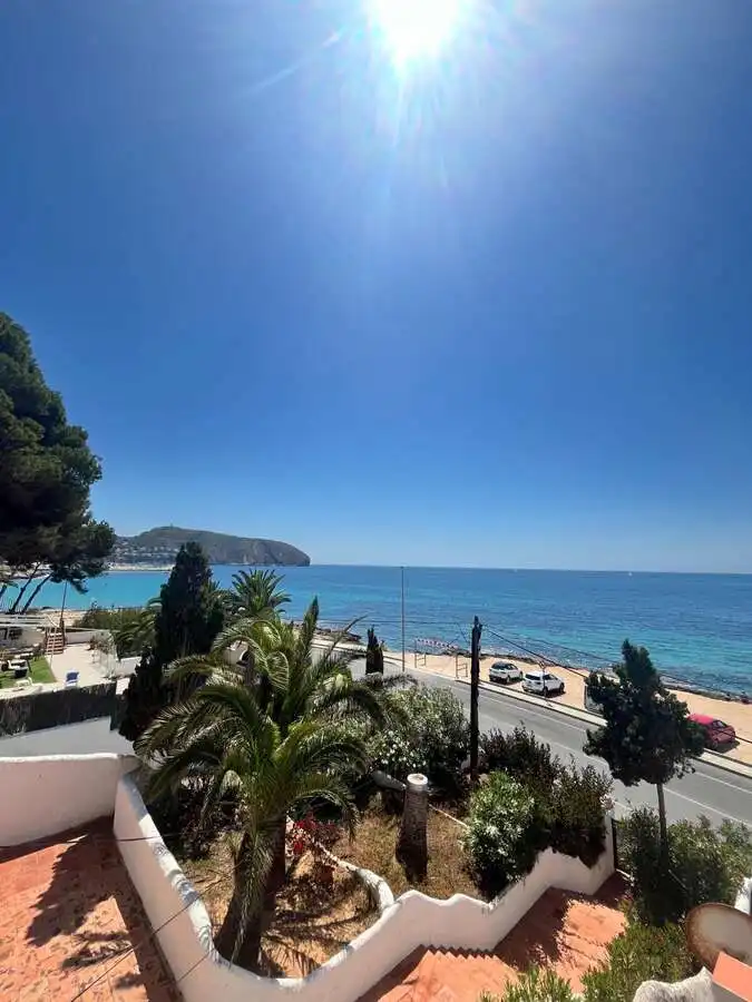 Vista exterior de Apartament en venda en Moraira amb Terrassa