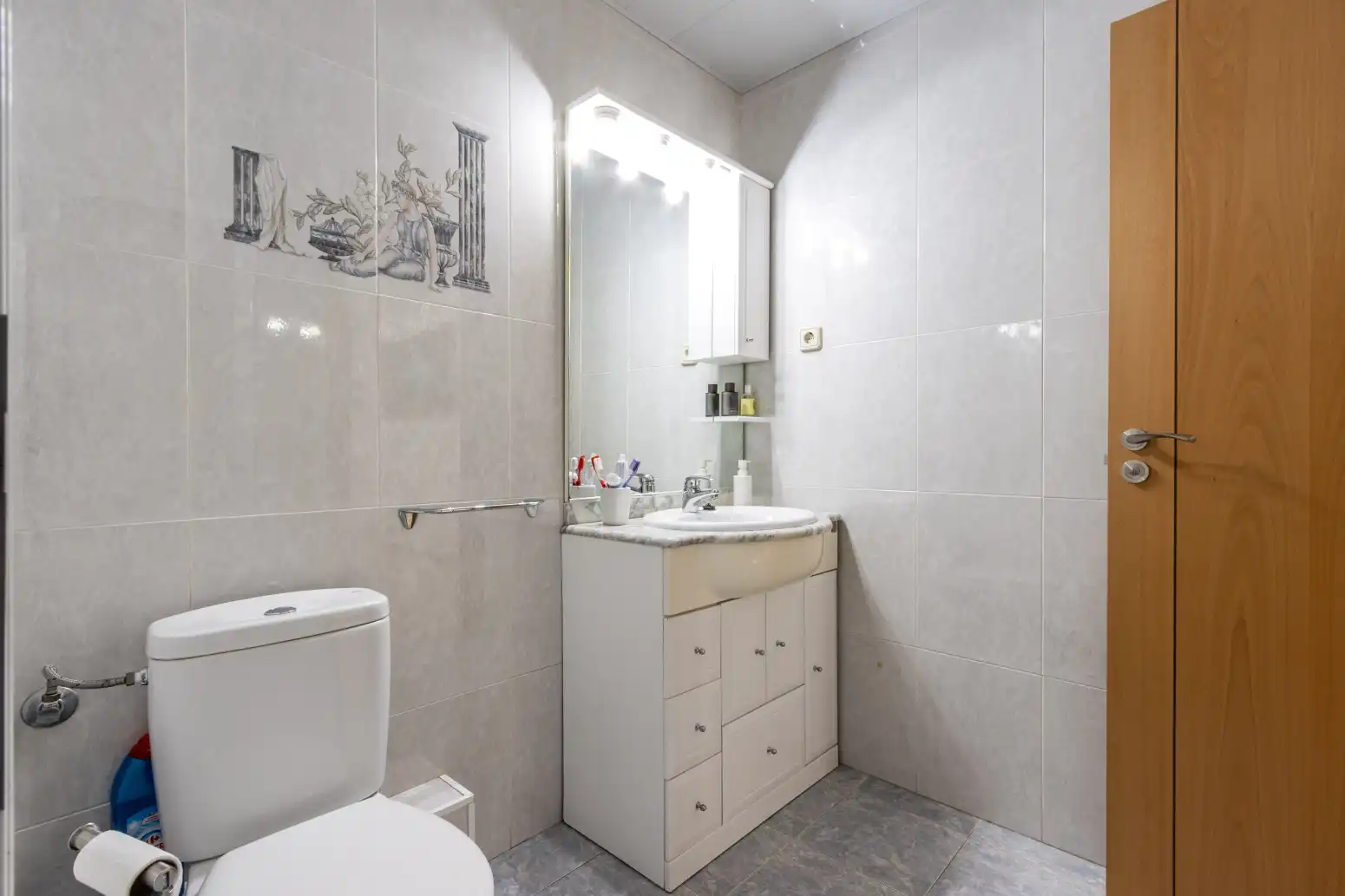 Baño de Piso en venta en Terrassa con Calefacción y Balcón
