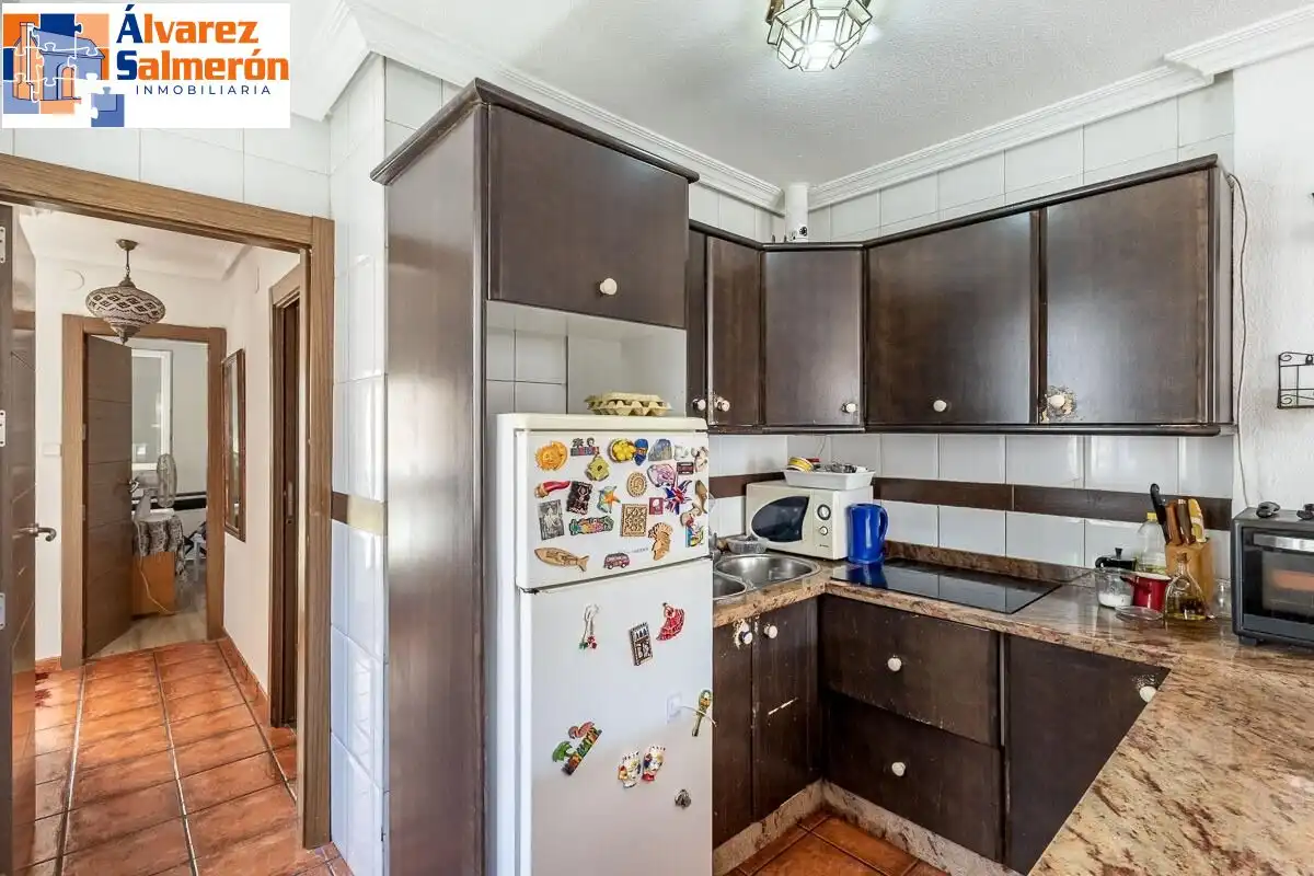 Cocina de Ático en venta en Granada con Terraza