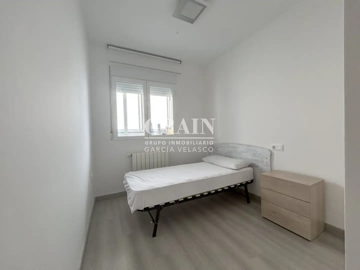 Dormitori de Apartament en venda en Albacete amb Calefacció, Traster i Piscina