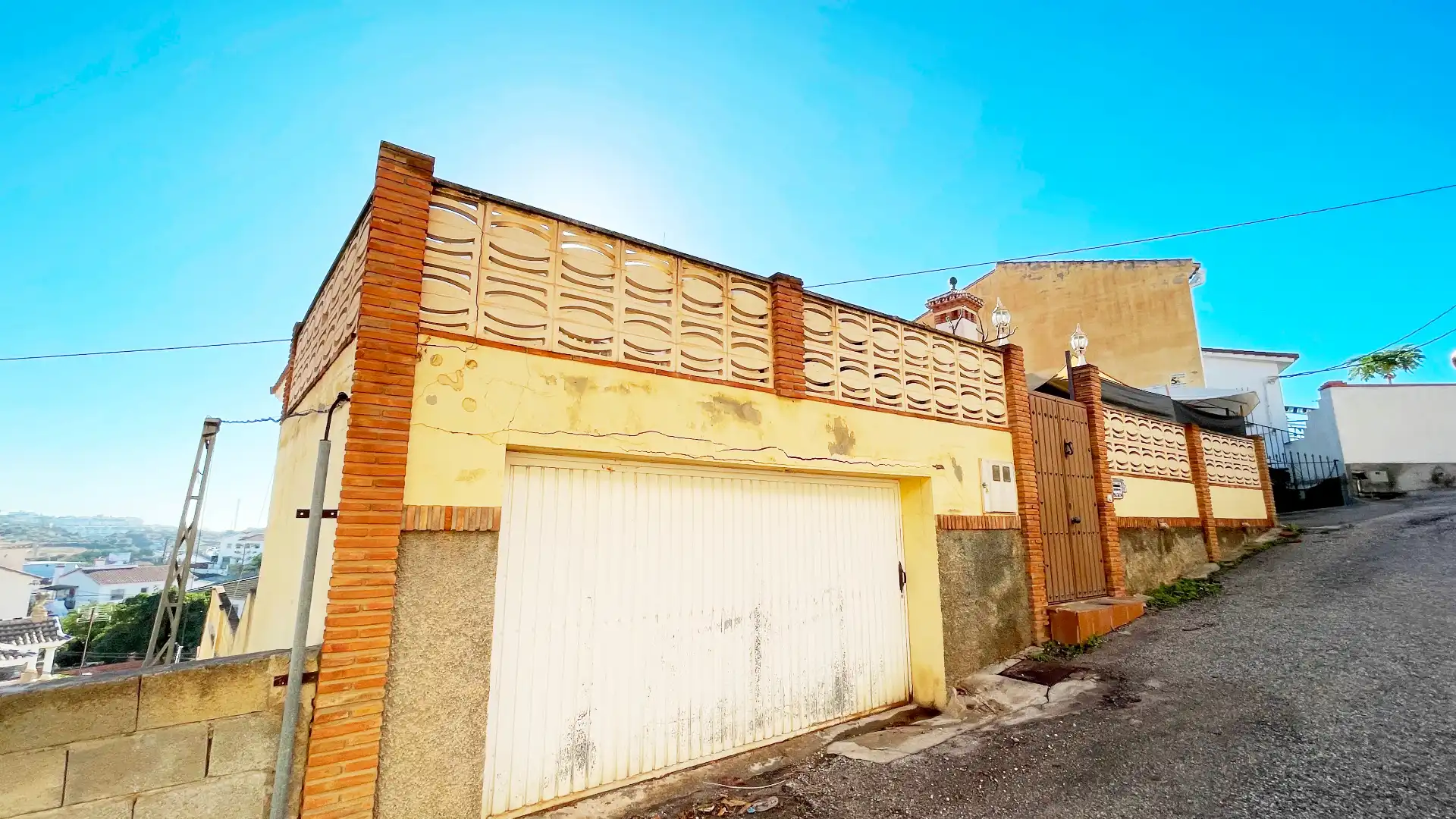 Exterior view of Houses for sale in Rincón de la Victoria