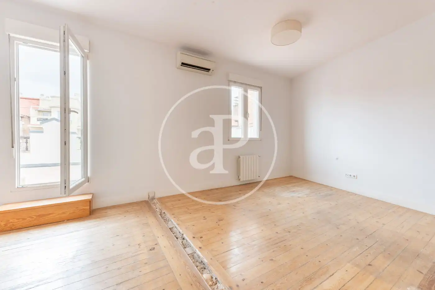 Habitación de Ático en venta en Madrid con Aire acondicionado, Calefacción y Terraza