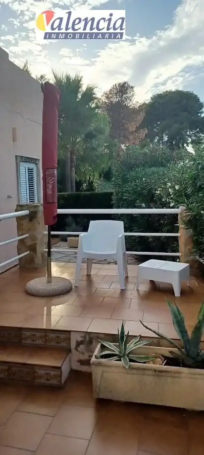 Terraza de Casa o chalet en venta en Chiva con Jardín privado