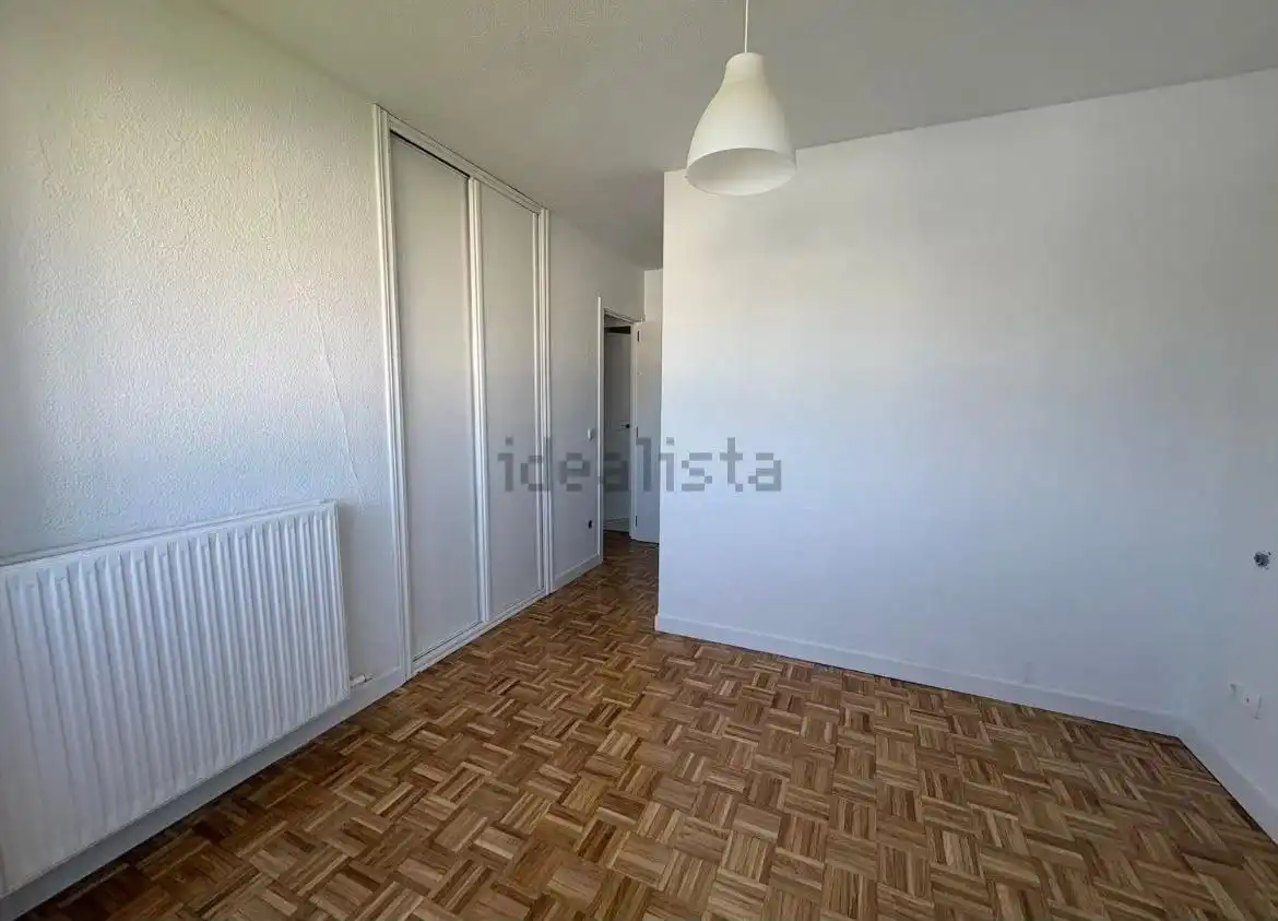 Habitación de Piso de alquiler en Madrid con Aire acondicionado y Balcón