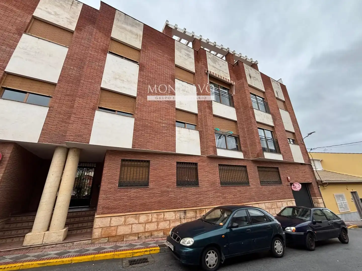 Exterior view of Storage room for rent in Atarfe