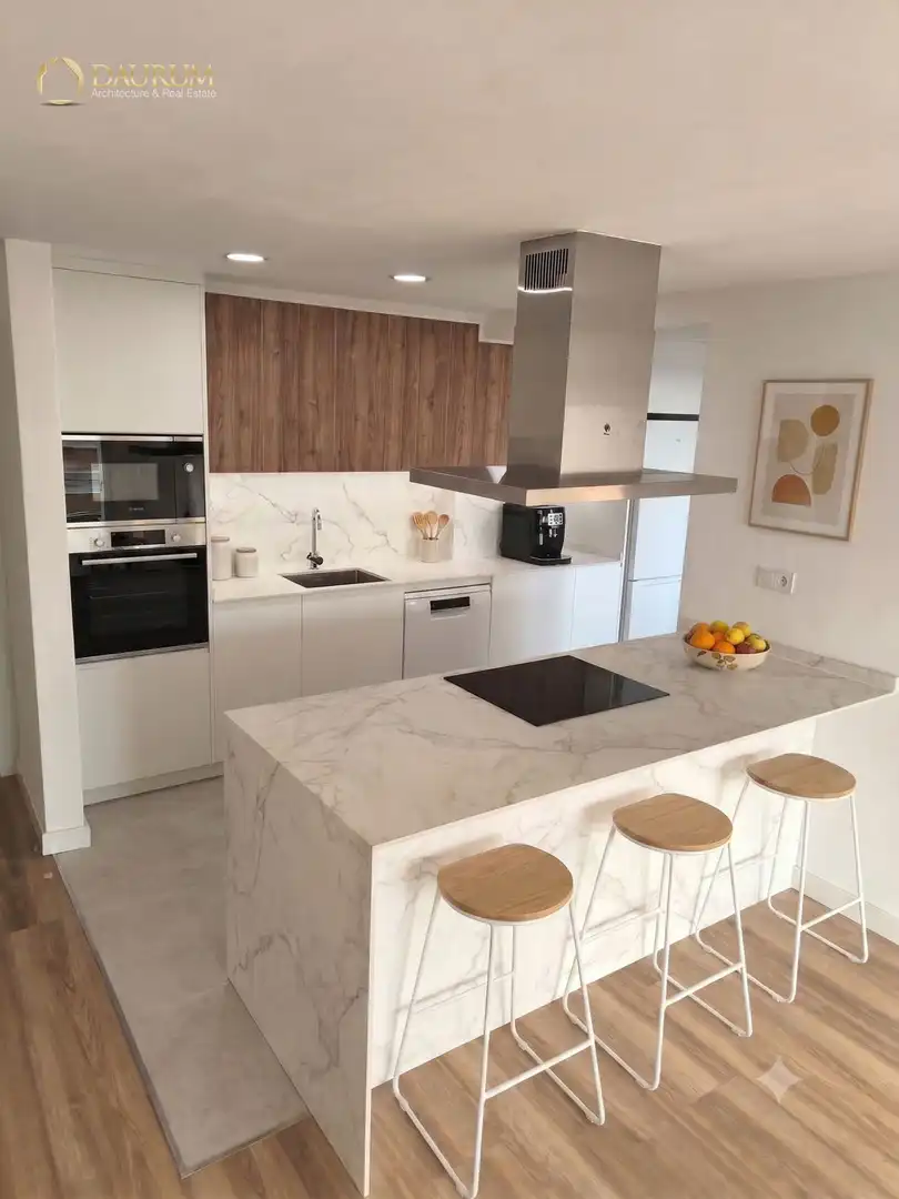 Küche von Wohnung zum Verkauf in Alicante / Alacant mit Klimaanlage, Terrasse und Balkon