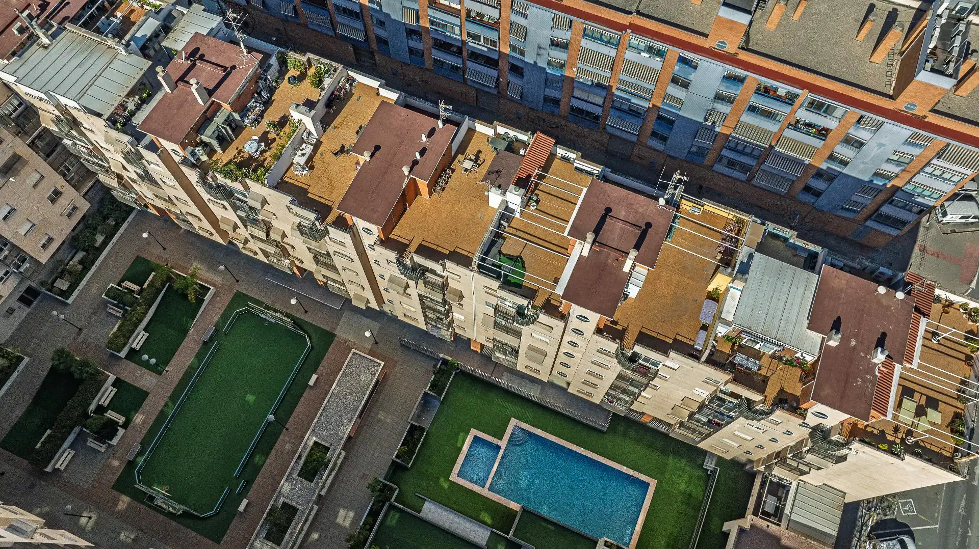 Vista exterior de Ático en venta en Alicante / Alacant con Calefacción, Jardín privado y Terraza
