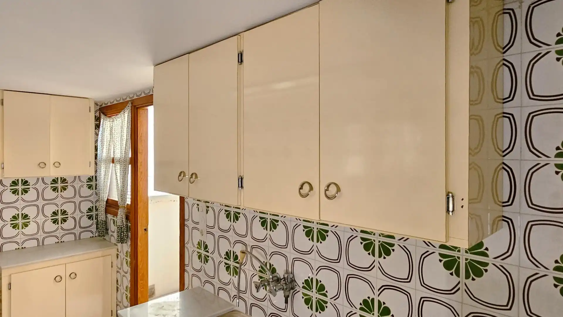 Kitchen of Flat for sale in Gandia  with Storage room and Balcony