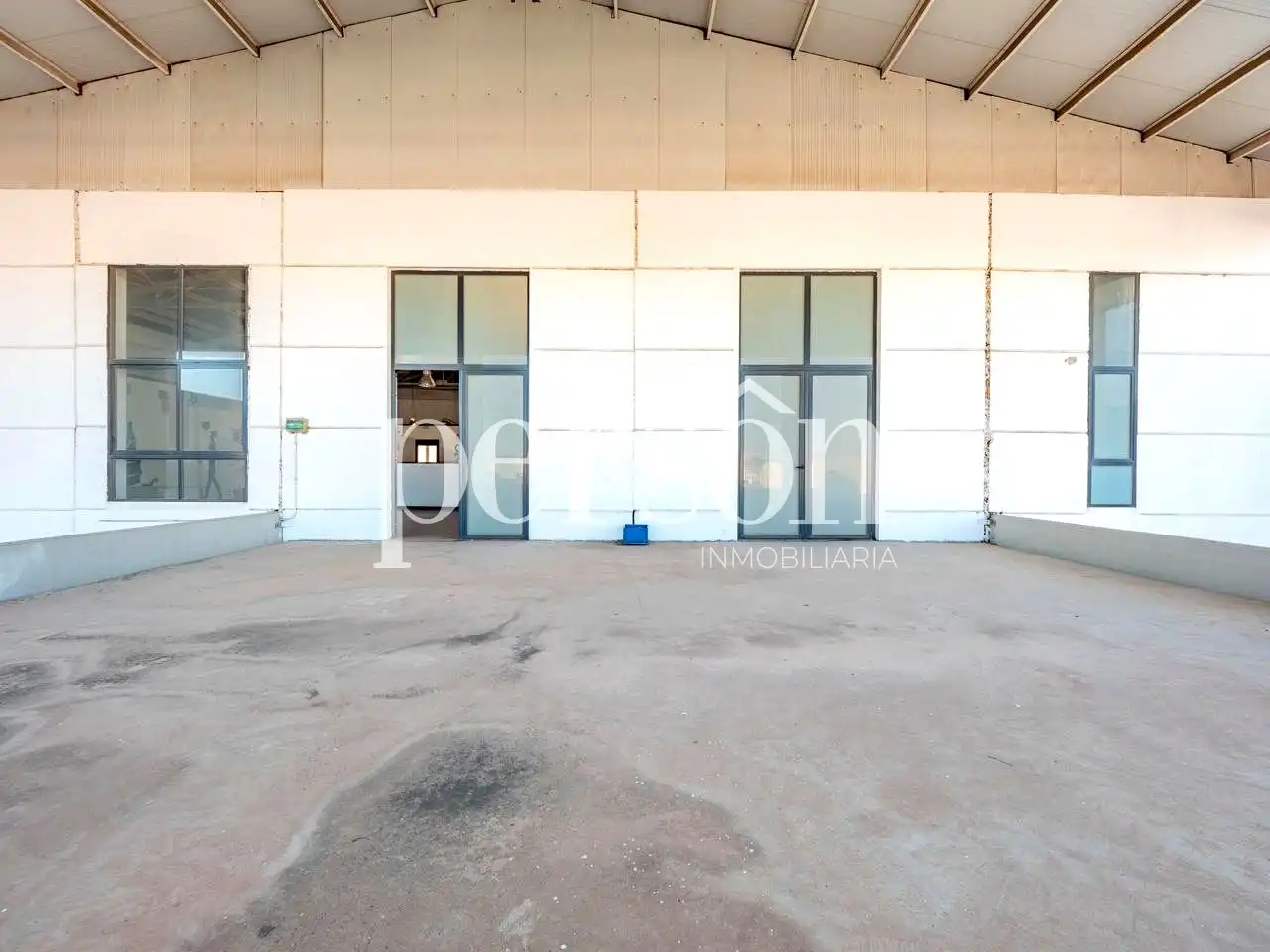 Exterior view of Industrial buildings for rent in Sedaví