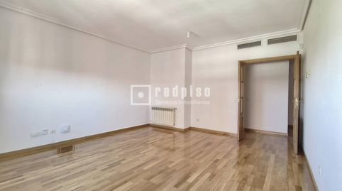 Photo 2 of Flat for sale in Orcasitas, Madrid Capital