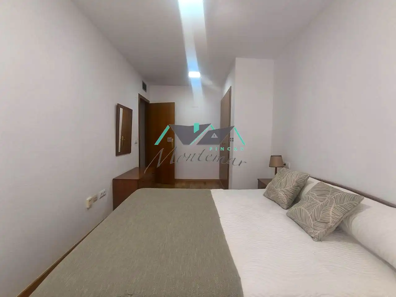 Habitación de Piso de alquiler en Águilas con Aire acondicionado, Terraza y Amueblado