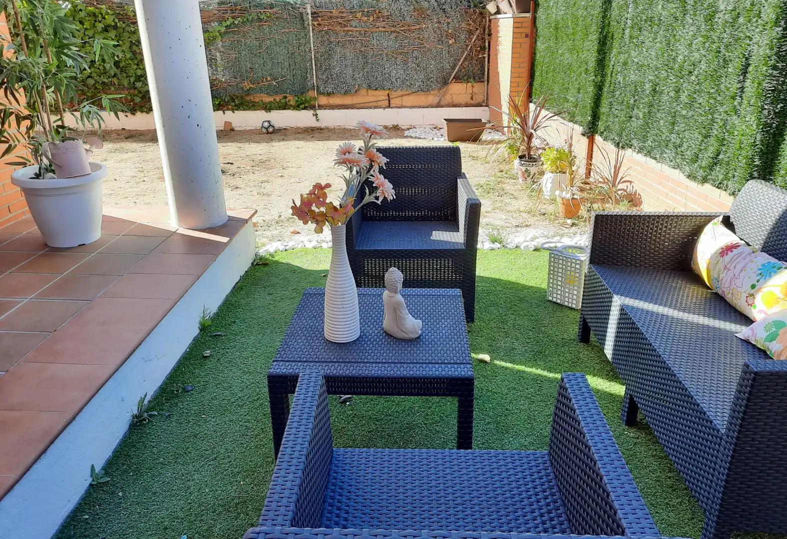 Terrasse von Einfamilien-Reihenhaus zum Verkauf in Cubas de la Sagra mit Klimaanlage, Heizung und Privatgarten