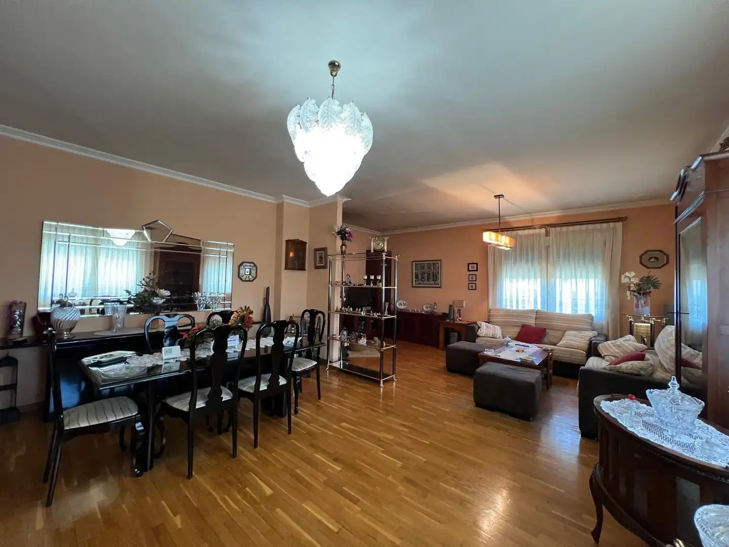 Sala d'estar de Casa o xalet en venda en Ontinyent amb Calefacció, Parquet i Terrassa