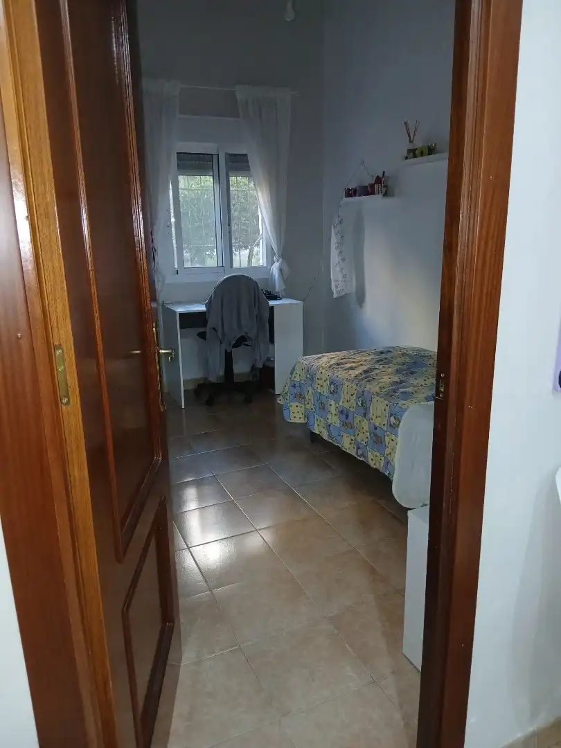 Schlafzimmer von Wohnung zum Verkauf in Sevilla mit Klimaanlage, Möbliert und Waschmaschine