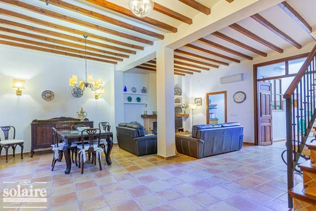 Casa-chalet en Alquiler en La Nucia Pueblo