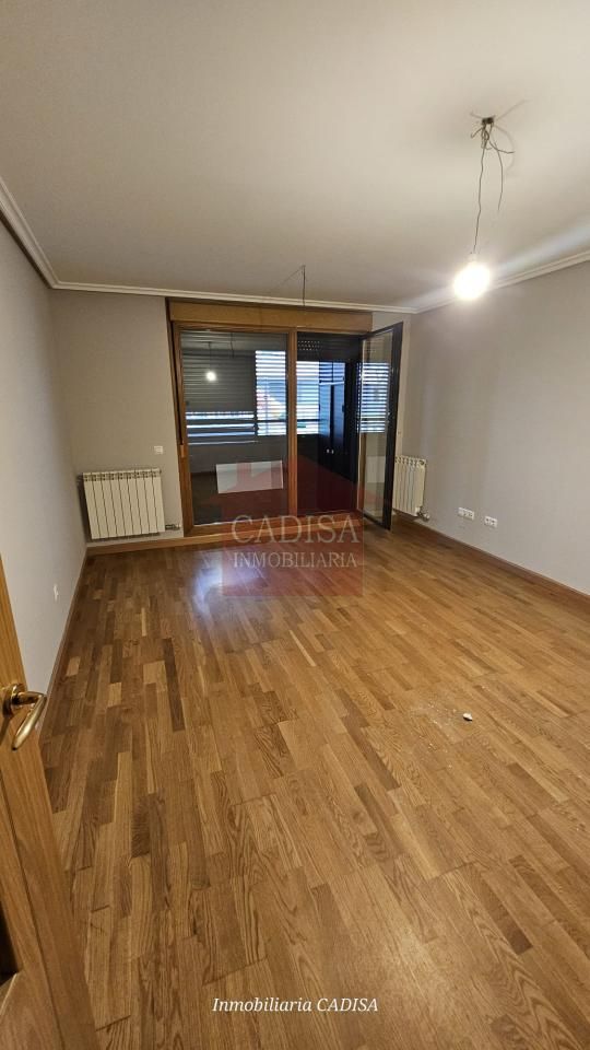 Habitación de Apartamento en venta en Santa Marta de Tormes con Calefacción y Terraza