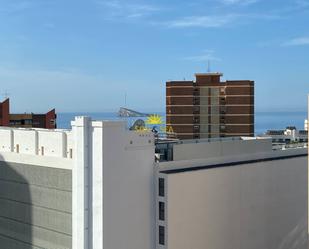 Vista exterior de Apartament de lloguer en Benidorm amb Aire condicionat, Calefacció i Piscina