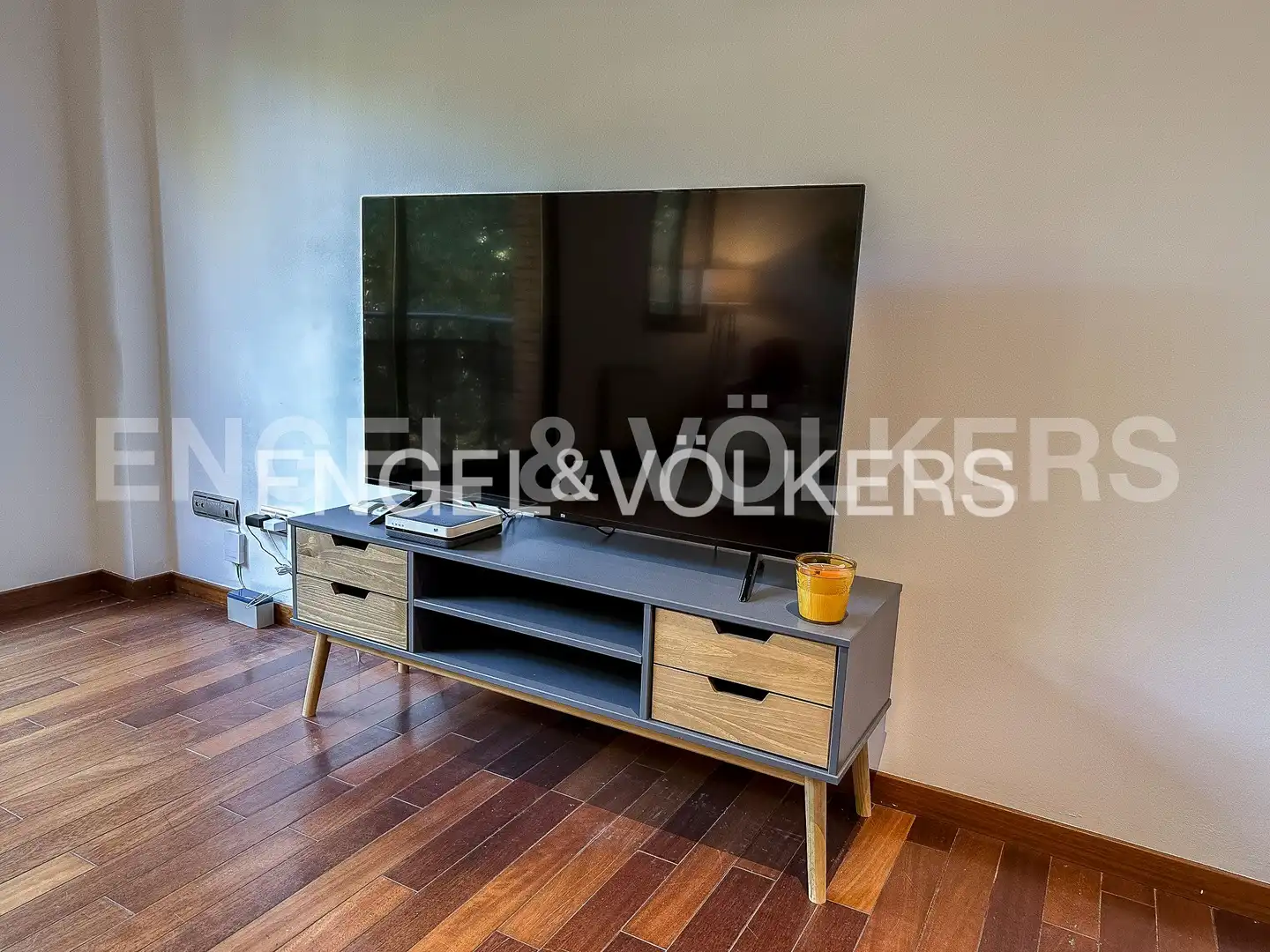 Wohnzimmer von Dachboden zum Verkauf in Barcelona mit Klimaanlage, Heizung und Terrasse