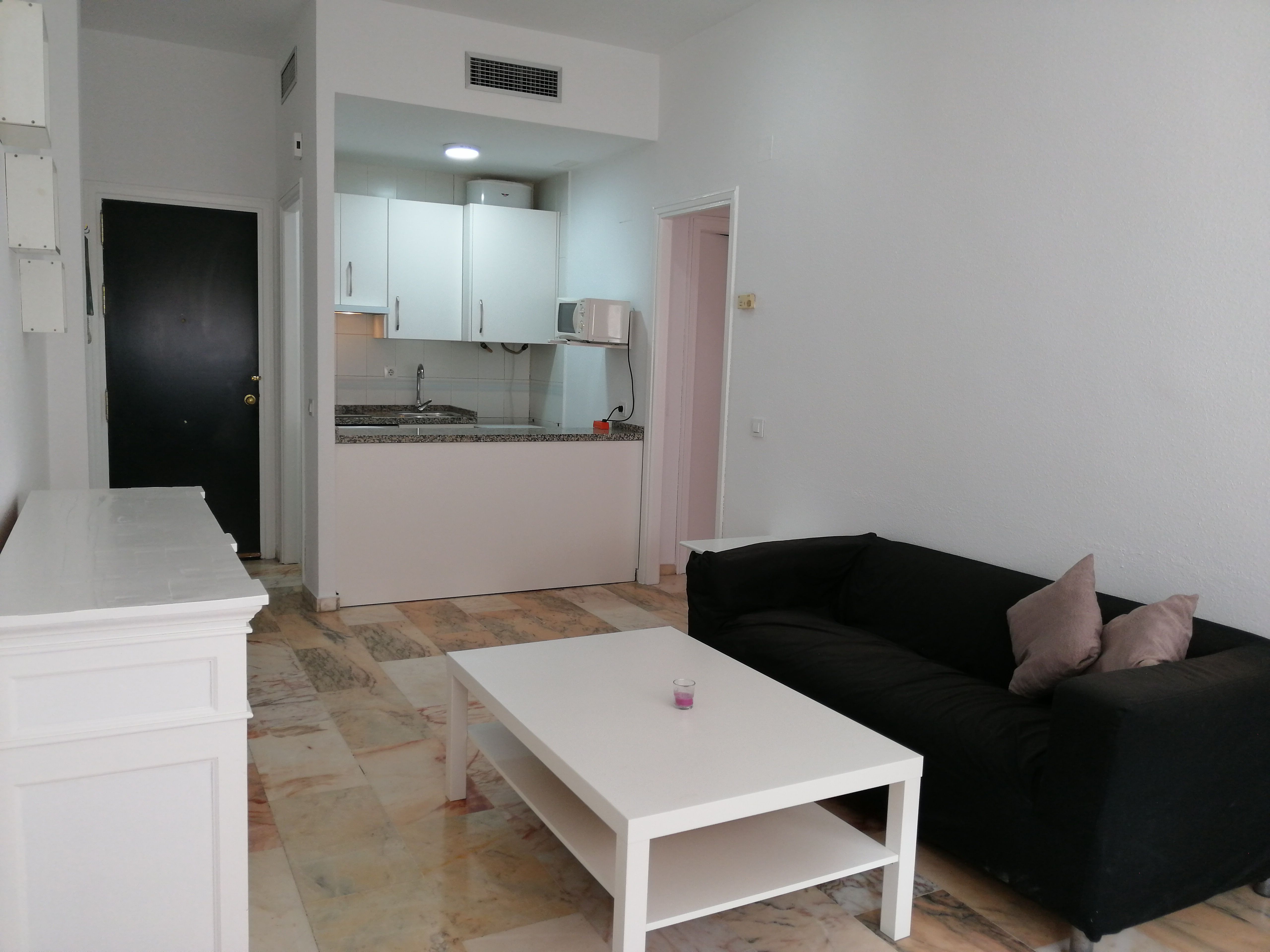 Apartment to rent in Avenida Alcalde Luis Uruñuela, Colores -  Entreparques
