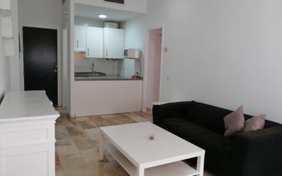 Apartament de lloguer a Avenida Alcalde Luis Uruñuela, Colores -  Entreparques