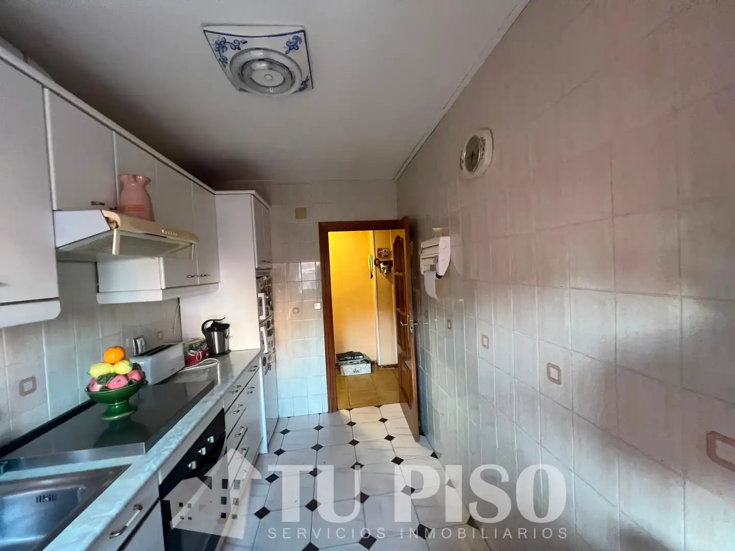Cuina de Pis en venda en Madrid amb Aire condicionat, Calefacció i Terrassa