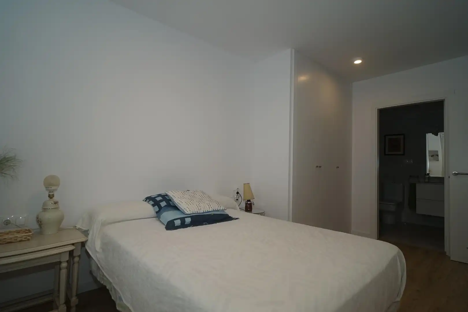 Schlafzimmer von Wohnung zur Miete in Santa Cruz de Bezana mit Parkett