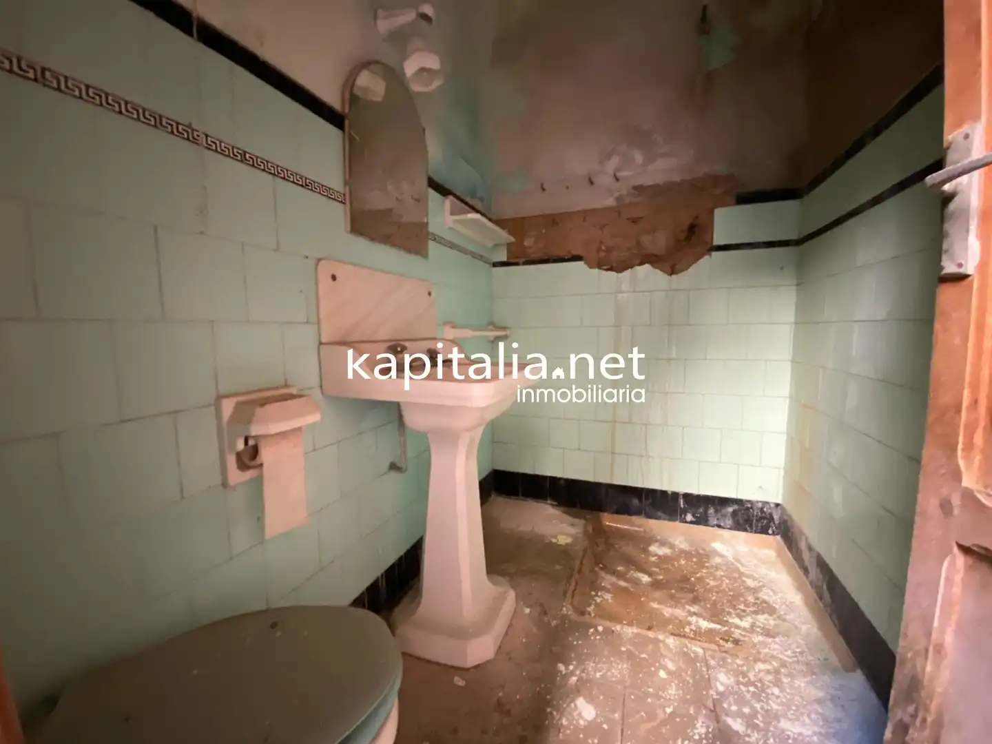 Bathroom of Houses for sale in La Llosa de Ranes